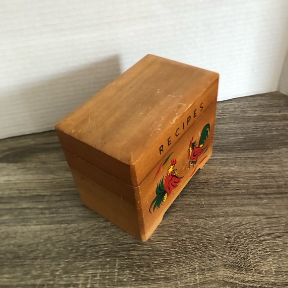 Vtg Wooden Recipe Box with Rooster Design - Picture 3 of 12